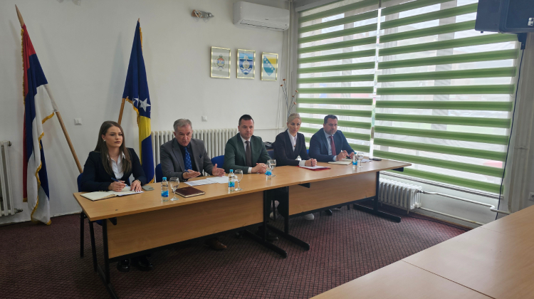 Пуховац са рафтерима у Фочи: Асфалтирање пута кроз кањон Таре приоритет за развој рафтинг туризма