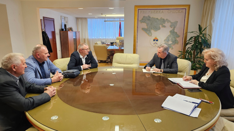 Министар Пуховац са представницима удружења пољопривредних произвођача