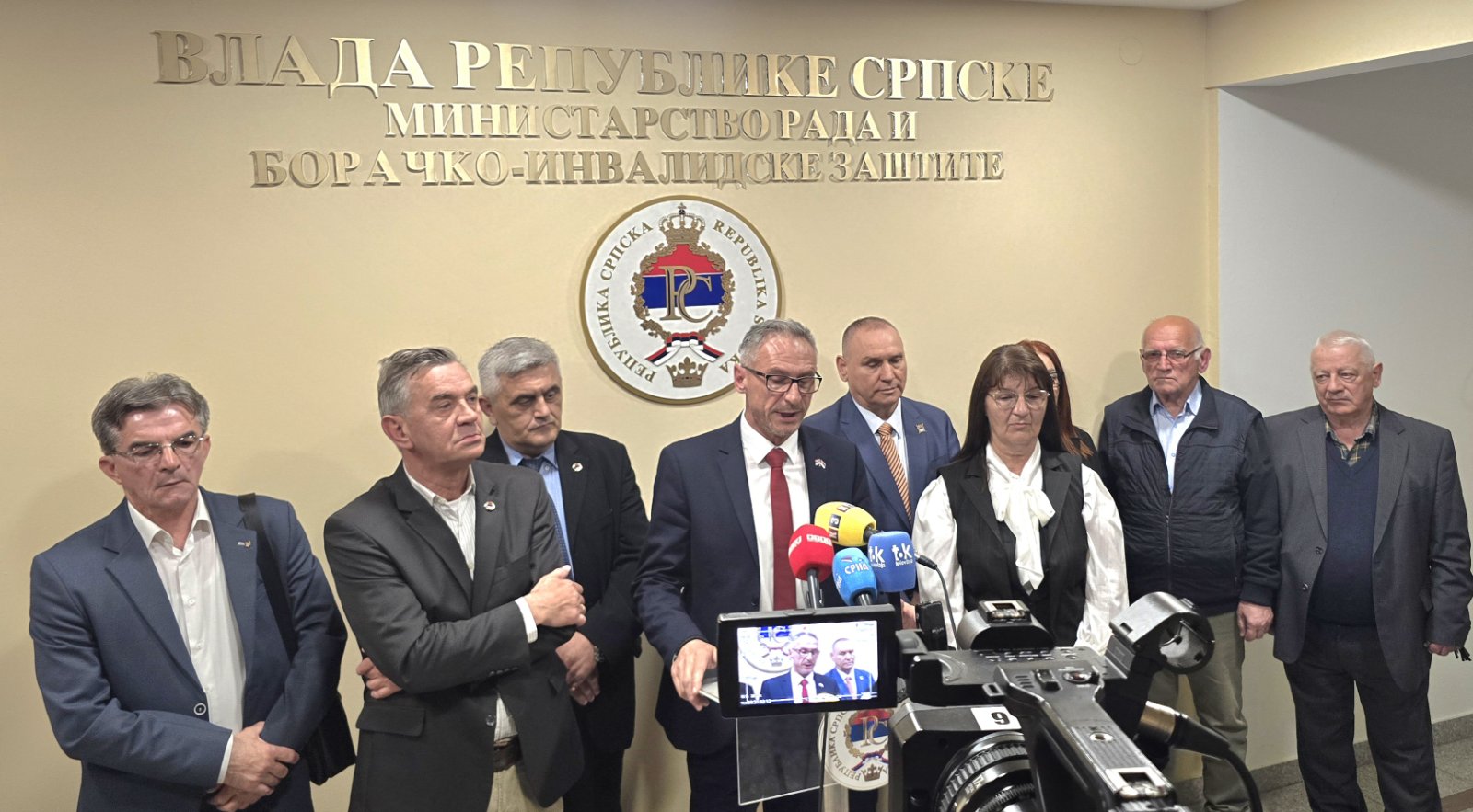 ОСТОЈИЋ : ОБАВЕЗА СВИХ ЈЕ ДА САЧУВАМО МИР, СЛОБОДУ И СРПСКУ