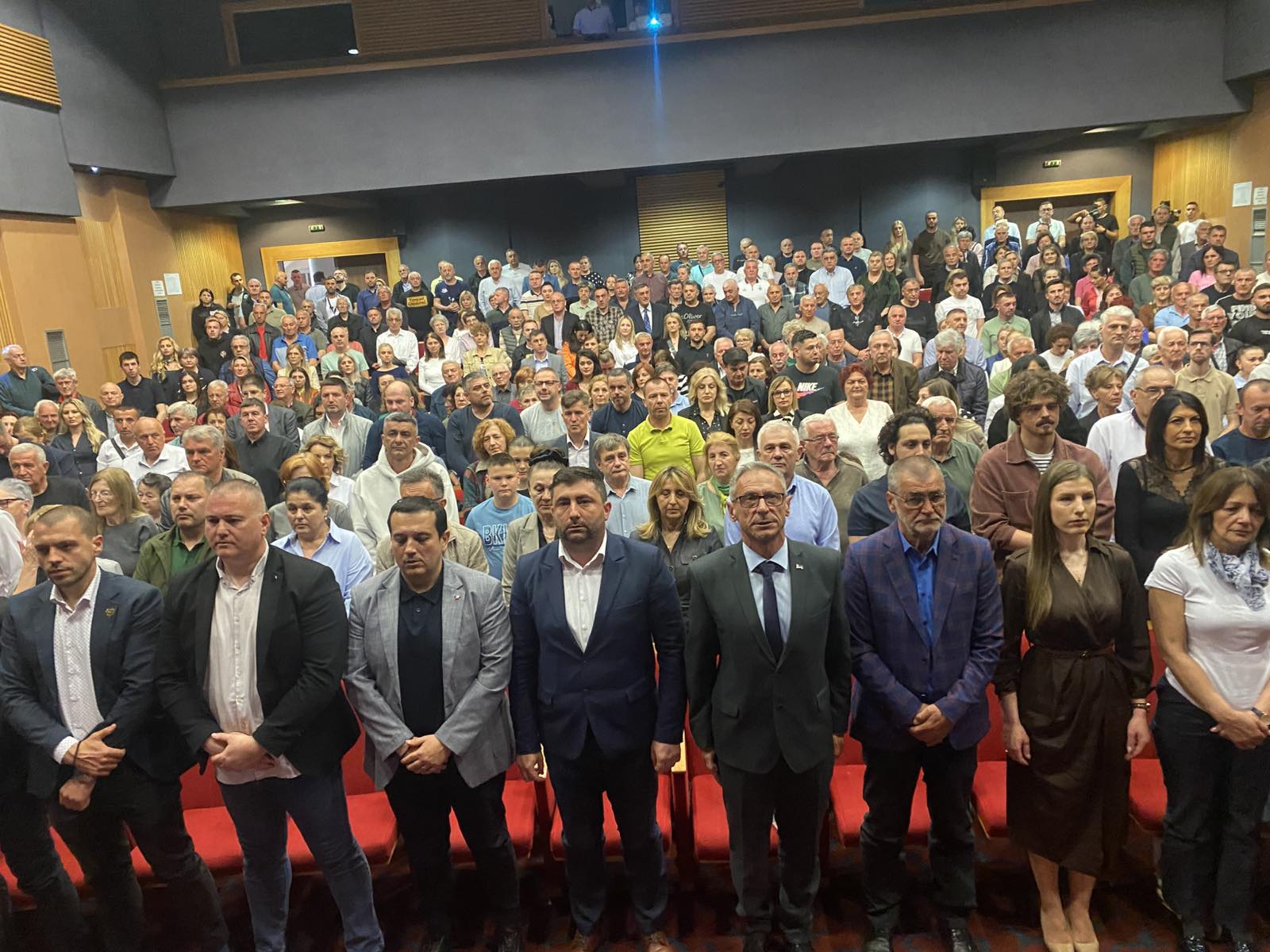 Српски народ поносан што је имао доктора и патриоту какав је био хирург Миодраг Лазић