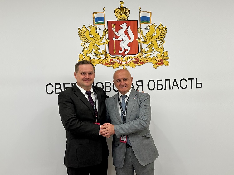 Министар Ђокић у Јекатеринбургу са министром међународних и спољноекономских односа Свердловске области Вјачеславом Јарином