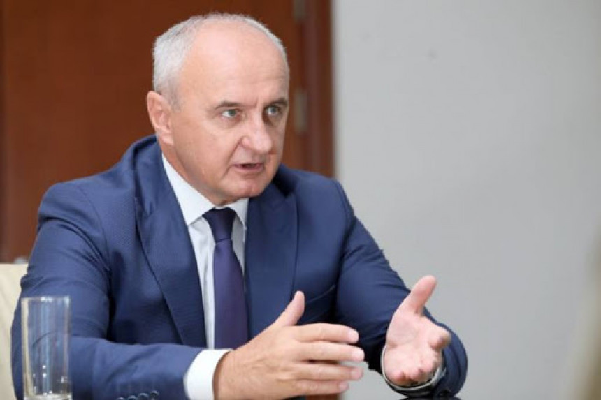 Интервју министра Петра Ђокића за часопис 