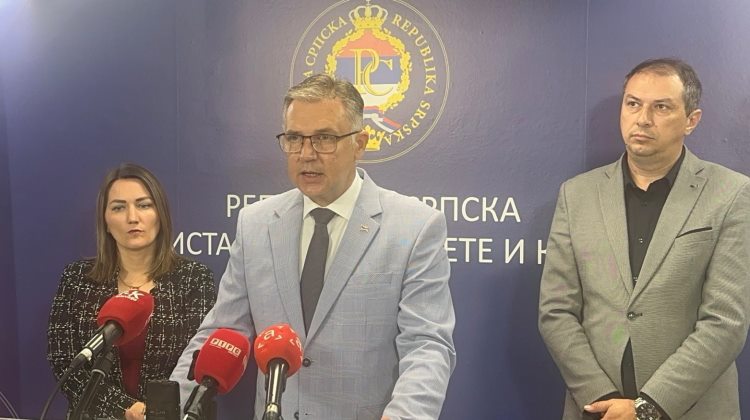 Упис ученика у прве разреде средњих школа почиње 15.јуна путем платформе еУпис