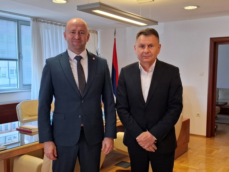 Министар Бубић са начелником општине Брод Миланом Зечевићем