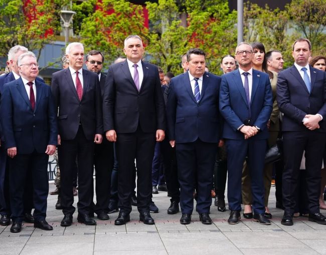 Министар Селак положио вијенце поводом обиљежавања 22. априла - Дана града Бање Луке