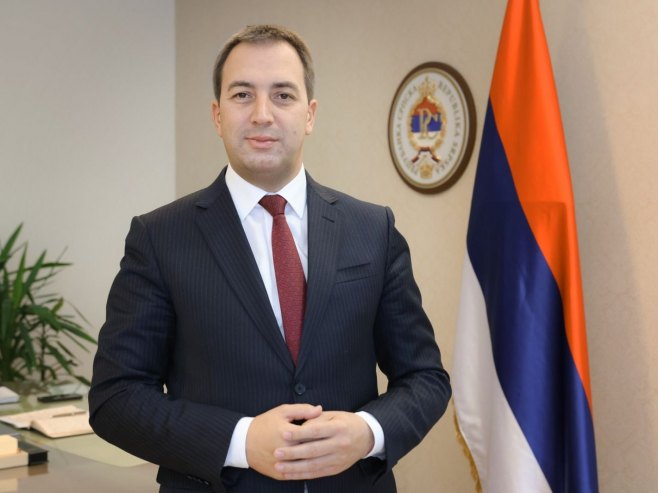 Министар Селак упутио честитку РТРС-у поводом 34 године постојања и рада