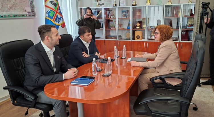 Трново-министарка Јујић: Значајна подршка младим брачним паровима 