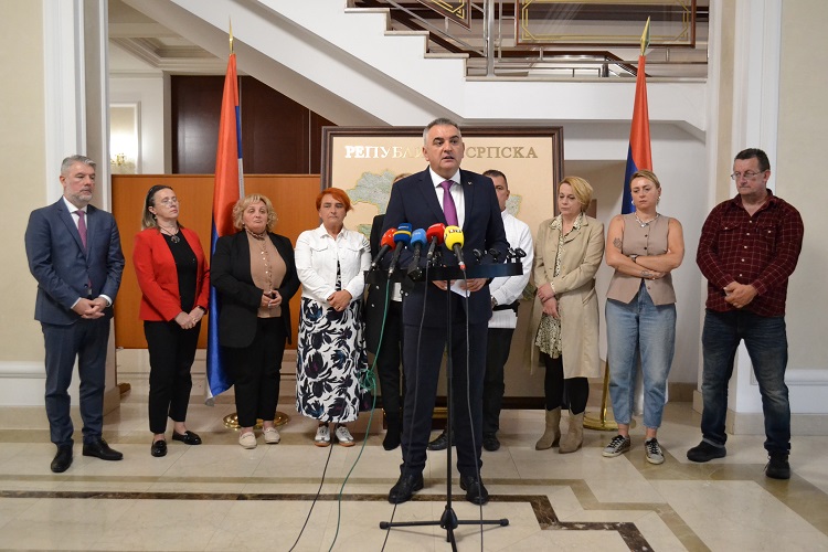 Проширена права родитељима - његоватељима дјеце са сметњама у развоју