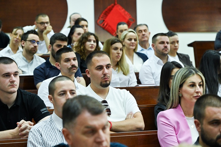 Премијер Минић на ФПН-у: ​Не тражимо ништа више од онога што нам припада Дејтоном