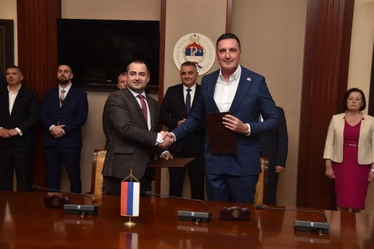 Премијер Минић након потписивања уговора о пројектовању и изградњи магистралног гасовода Шепак-Нови Град: Овај пројекат остаје генерацијама