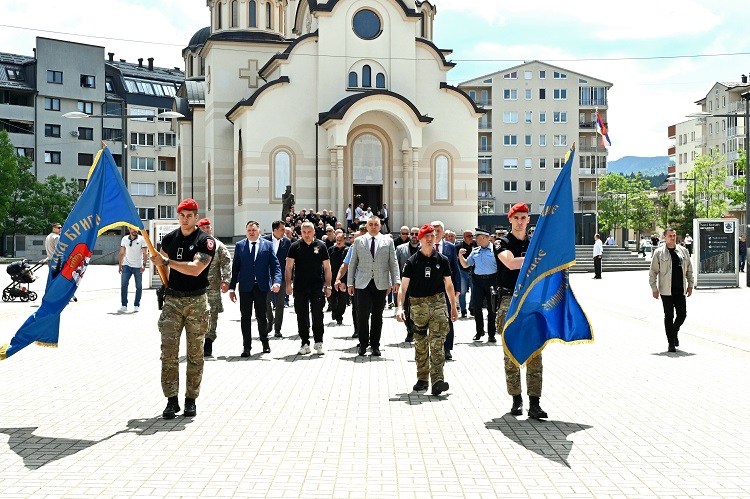 У Палама одата почаст припадницима одреда „Јахорина“, премијер Минић поручио да је јачање полиције институционална обавеза